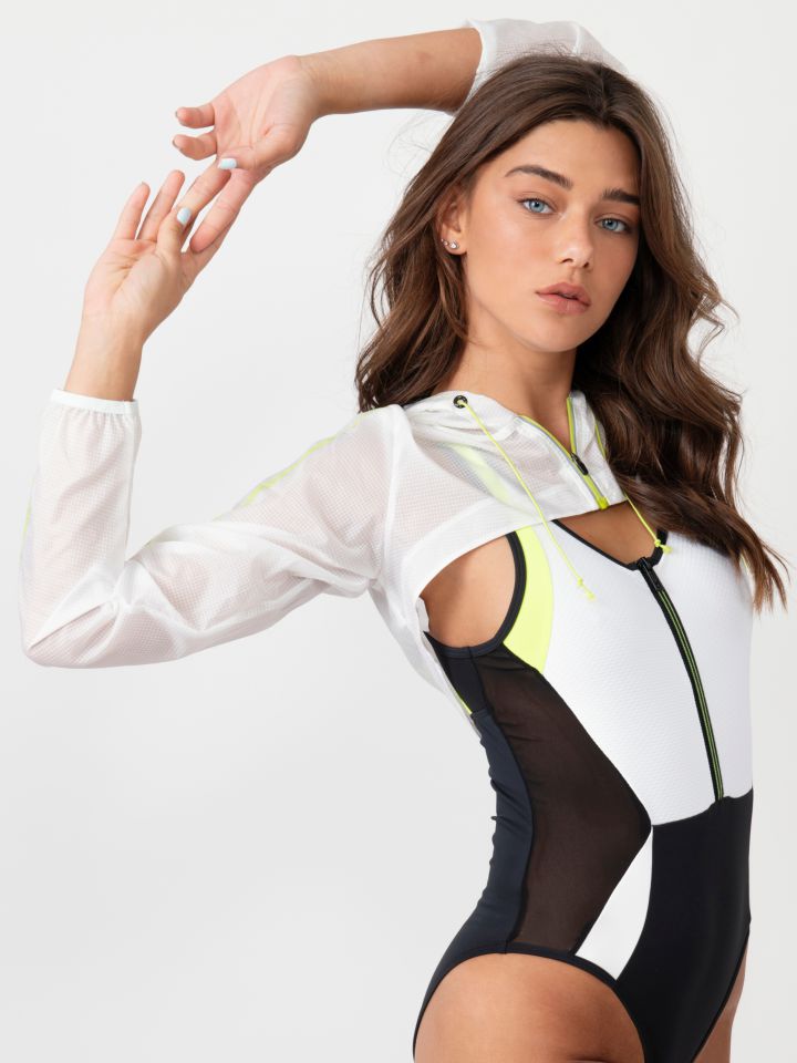 ג`קט ניילון בשילוב אורכים מנוגדים