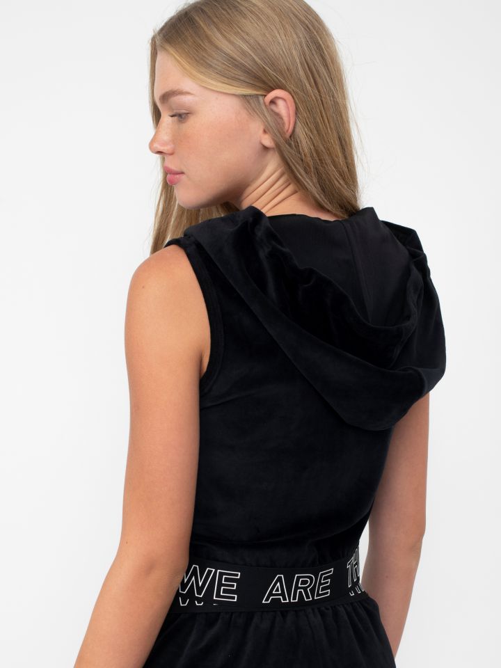 וסט במראה קטיפה