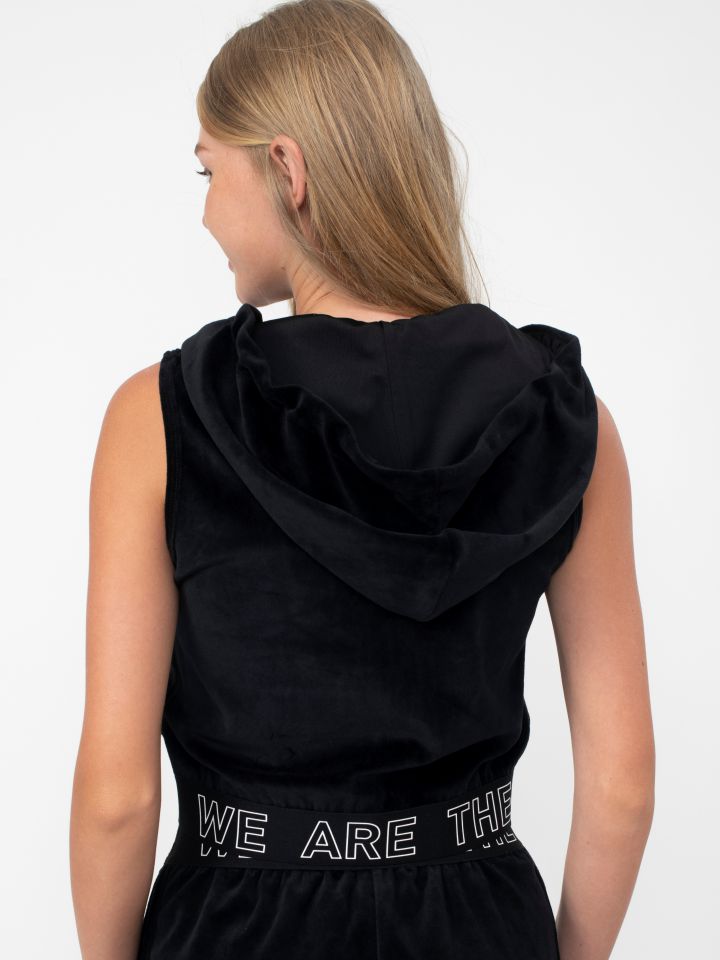 וסט במראה קטיפה