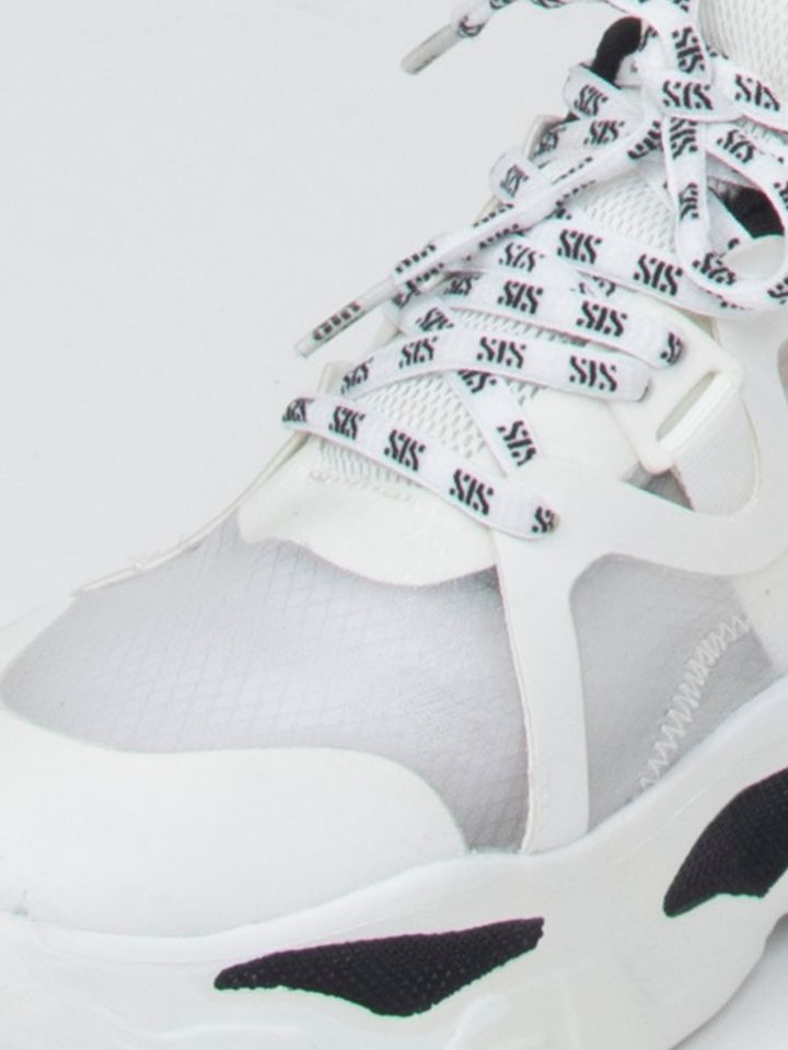 נעלי ספורט עם סוליה עבה א-סימטרית