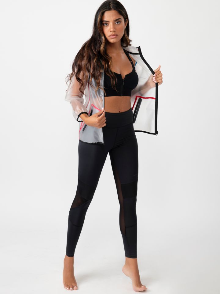 טייץ בשילוב חתכים