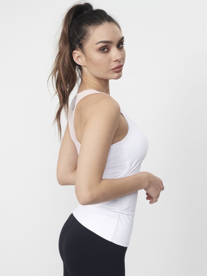 גופיה עם כיווצים