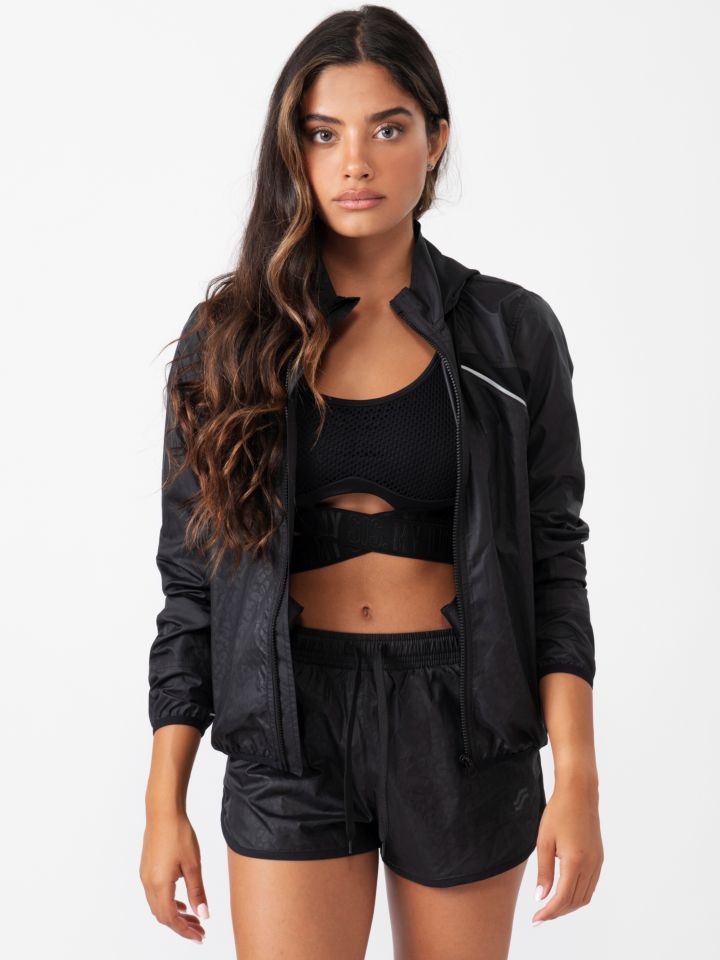 ג`קט ניילון בשילוב פסים