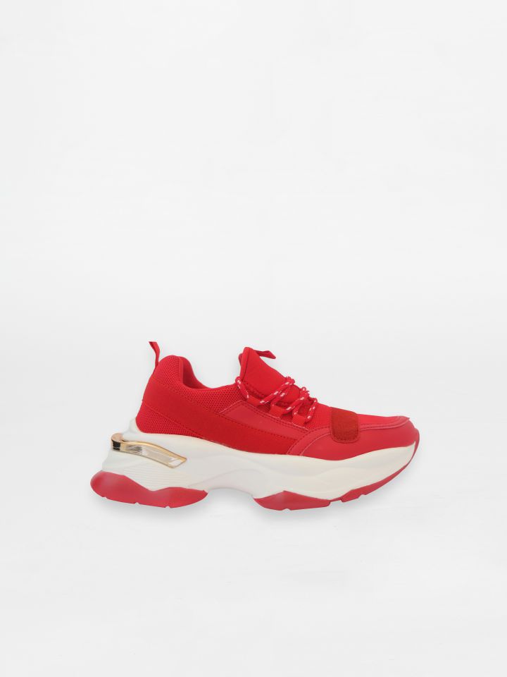 נעלי ספורט בשני גוונים